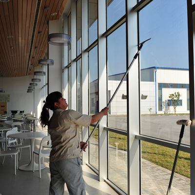 方正物業(yè) 專業(yè)建筑物清潔服務(wù)，營(yíng)造舒適環(huán)境